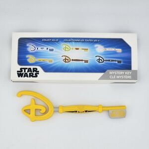 Disney Store STAR WARS C3PO Mystery Collectible Key - New Opened Box